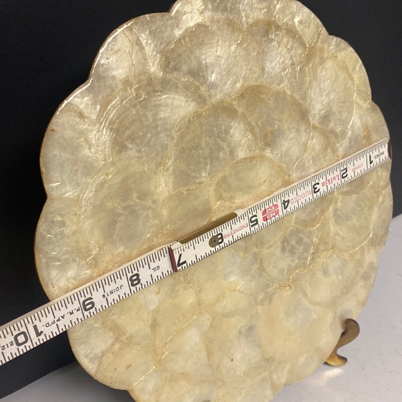 Hallie St Mary Inc Capiz Shell Charger Plates Placemat Set of Three - Picture 6 of 17